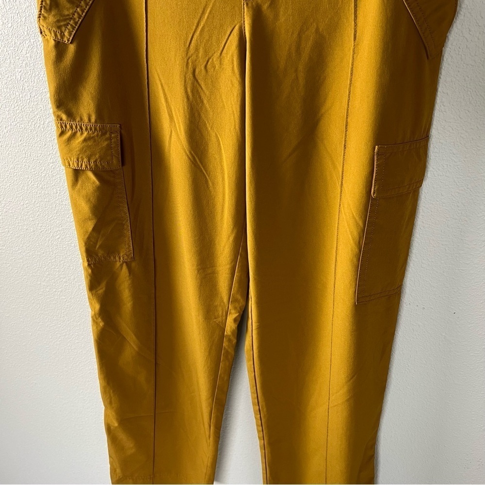 NWOT Athleta Vienna Cargo Pant Brass Yellow Active Outdoor Casual Women’s 4 - Picture 5 of 12